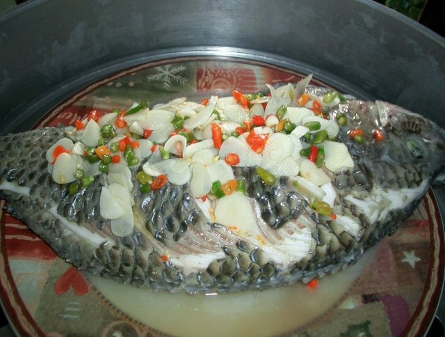 สูตรอาหารลดความอ้วน – ปลานิลนึ่งมะนาว