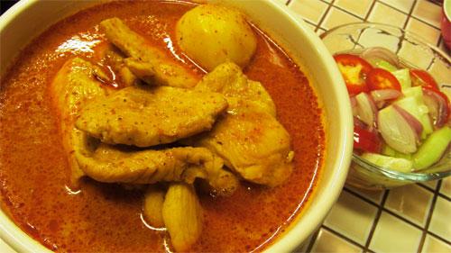 แกงมัสมั่นไก่ (แกงกะหรี่ไก่)