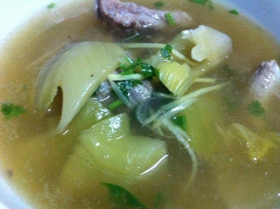 สูตรอาหาร – ผักกาดดองต้มกระดูกอ่อน