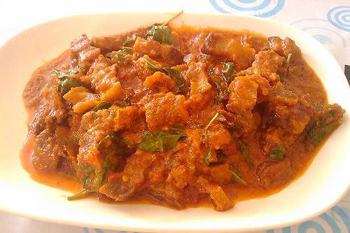 สูตรอาหาร – แกงฉู่ฉี่หมูกับมันกุ้ง